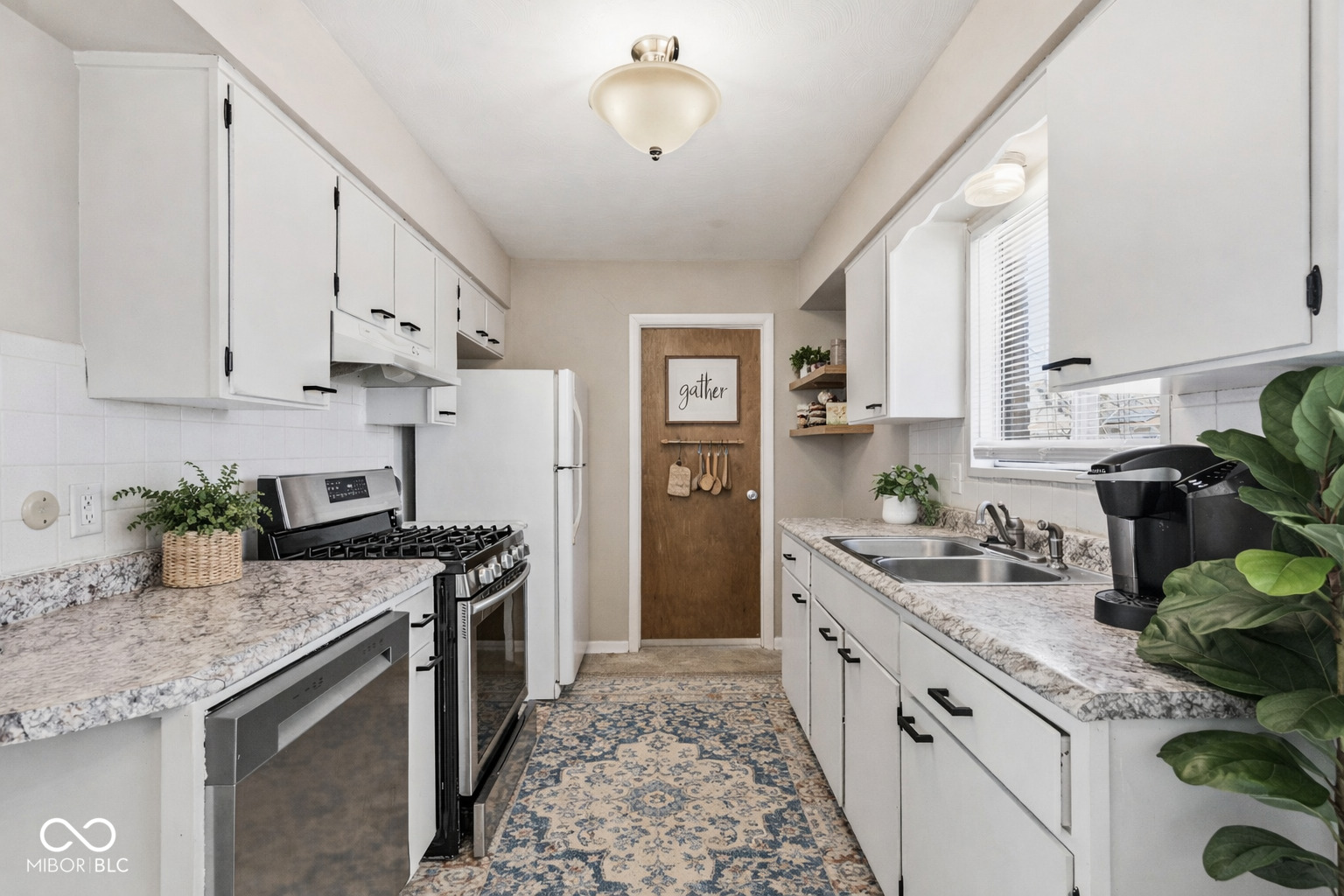 139 Hopkins Road Indianapolis, IN 46229 - Photo 17 of 28