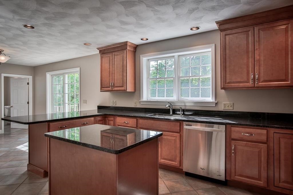 28 Newton Road Plaistow, NH 03865 - Photo 9 of 25