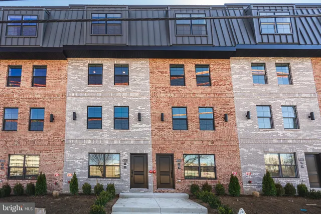 $299,999 | 2703 Maya Lane, Unit A53, Philadelphia, PA 19131