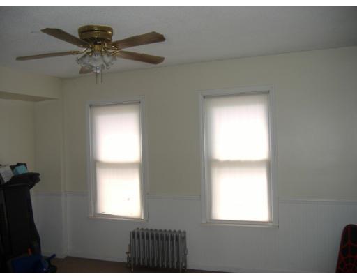 15 Wilton Street Springfield, MA 01109 - Photo 4 of 13 Gallery Image 4
