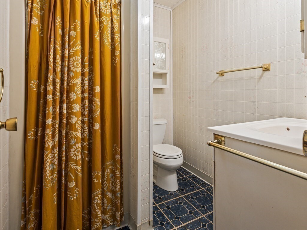 5 Crosby Street Webster, MA 01570 - Photo 7 of 31