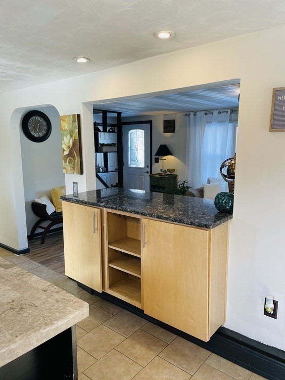 75 Prouty Street Springfield, MA 01119 - Photo 7 of 37