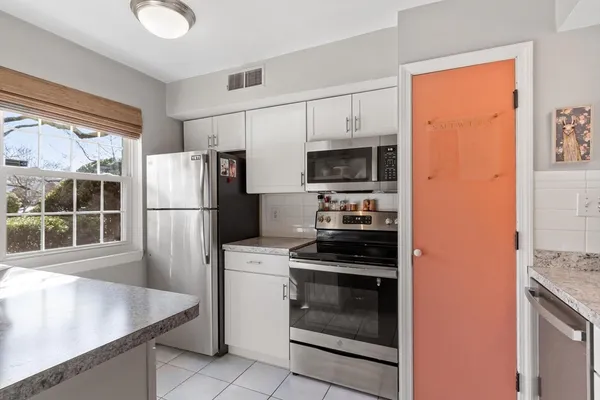 $349,900 | 701 Windsor Drive North, Unit 701, Framingham, MA 01701