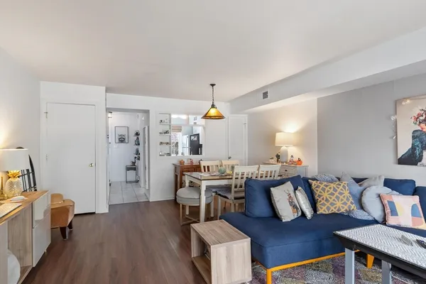 $349,900 | 701 Windsor Drive North, Unit 701, Framingham, MA 01701