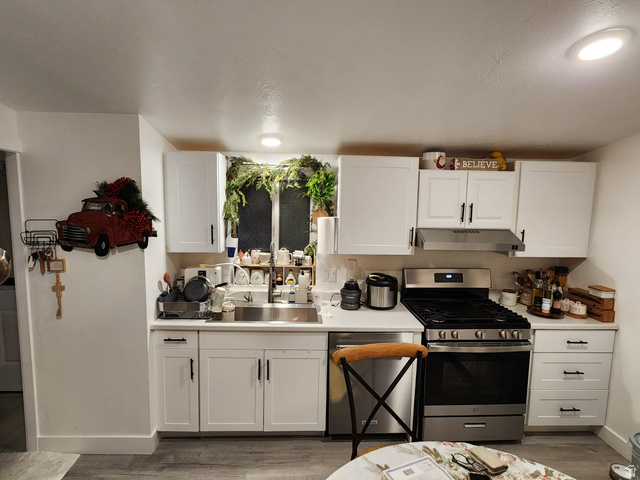 61 Sunset Drive Layton, UT 84041 - Photo 3 of 15