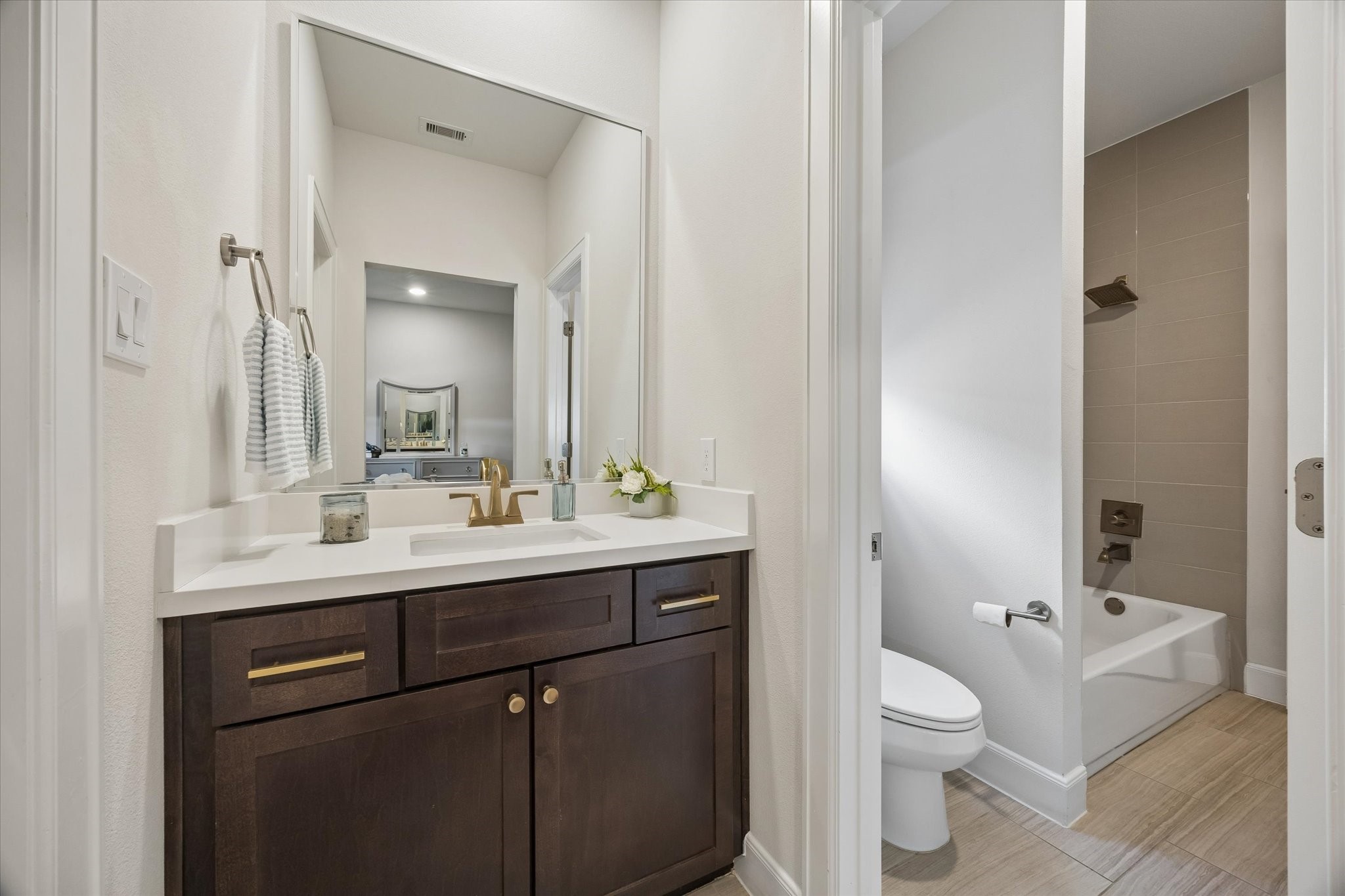 2122 Banks Street Houston, TX 77098 - Photo 14 of 19