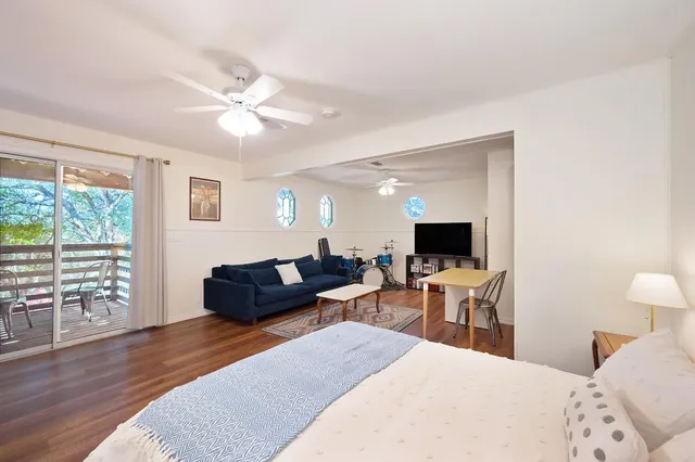 a outdoor view with a seating space