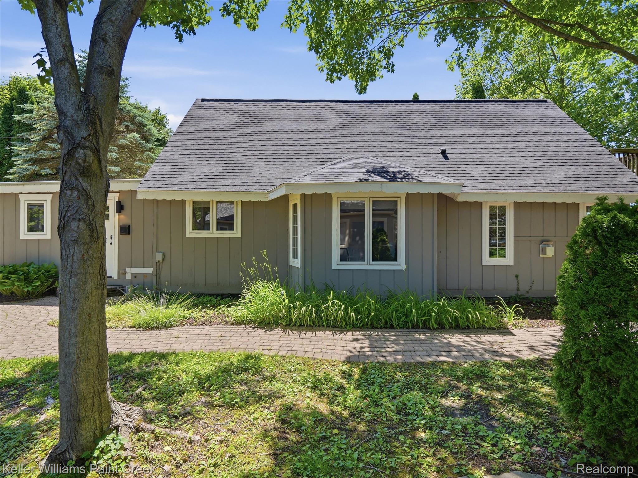 10435 Spring Street Fenton, MI 48430 - Photo 28 of 40 34-DSC06766.jpg