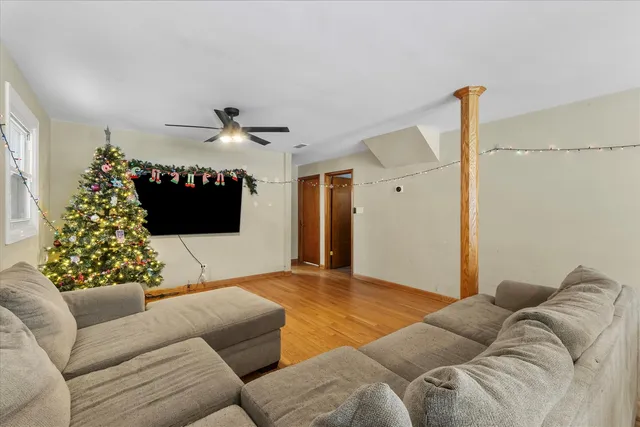 $409,999 | 9341 South 82nd Avenue, Hickory Hills, IL 60457