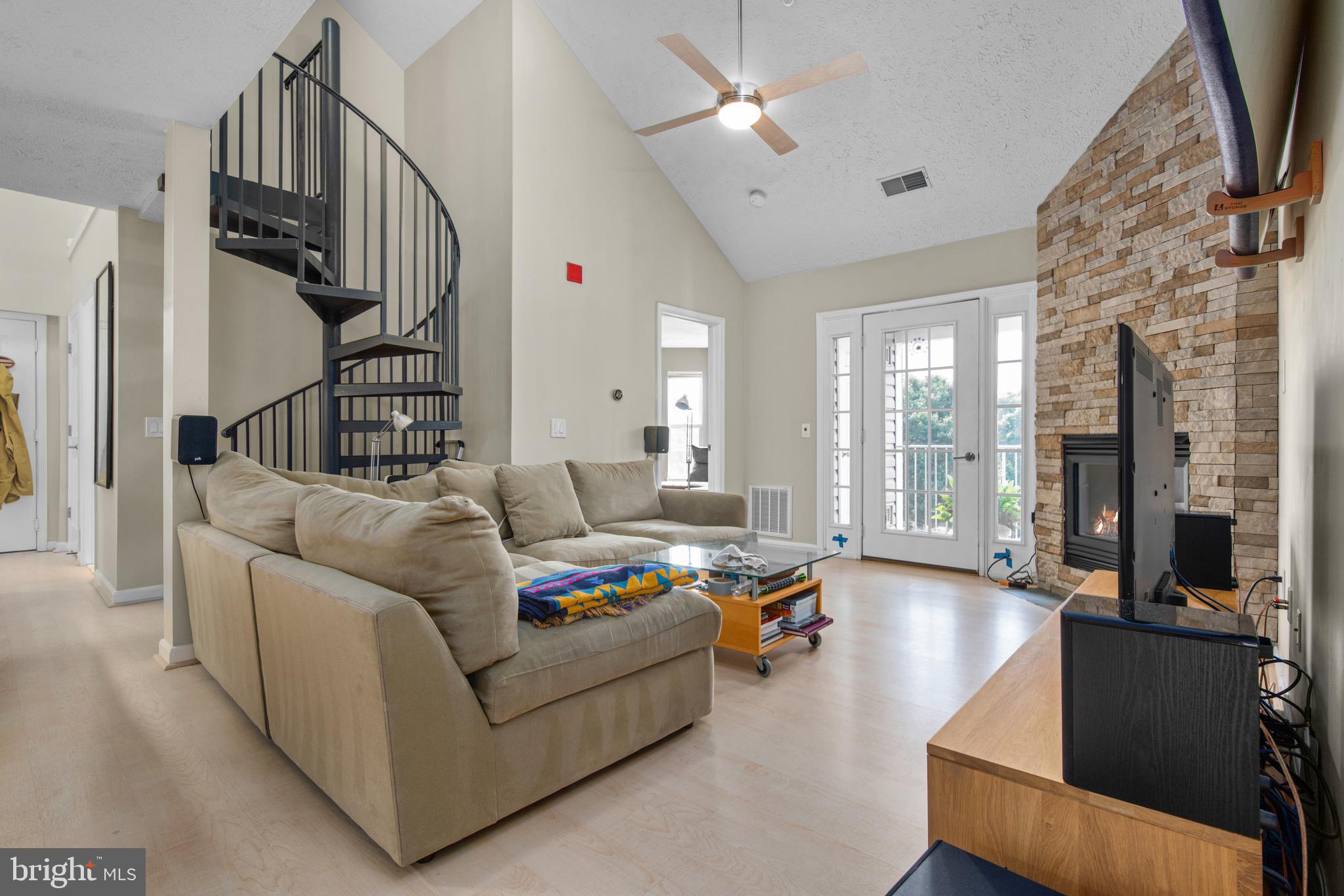 2052 Quaker Way, Unit 11 Annapolis, MD 21401 - Photo 4 of 34