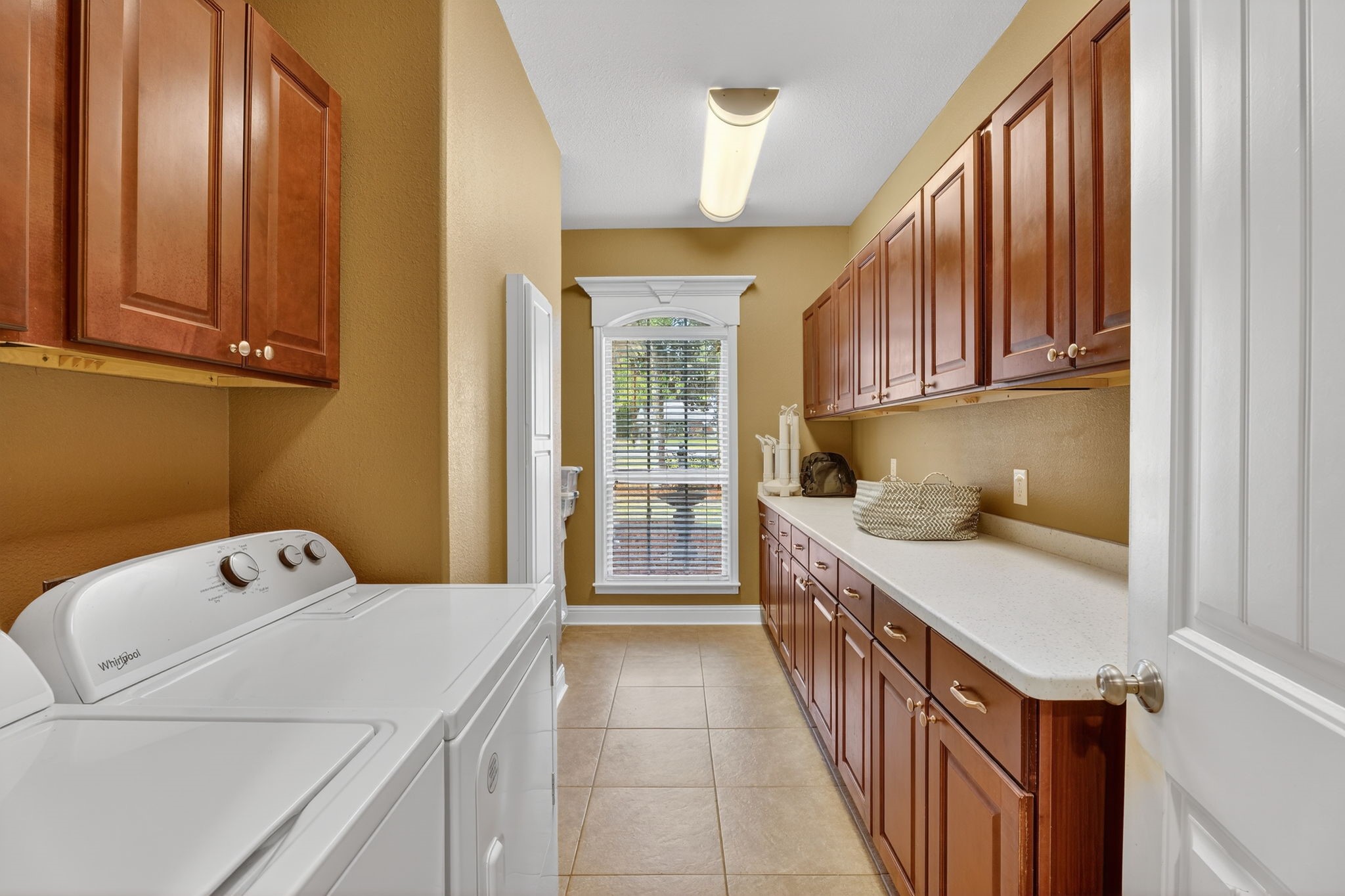 341 Billy Clark Road Huntington, TX 75949 - Photo 23 of 40 a kitchen with a sink and a window
