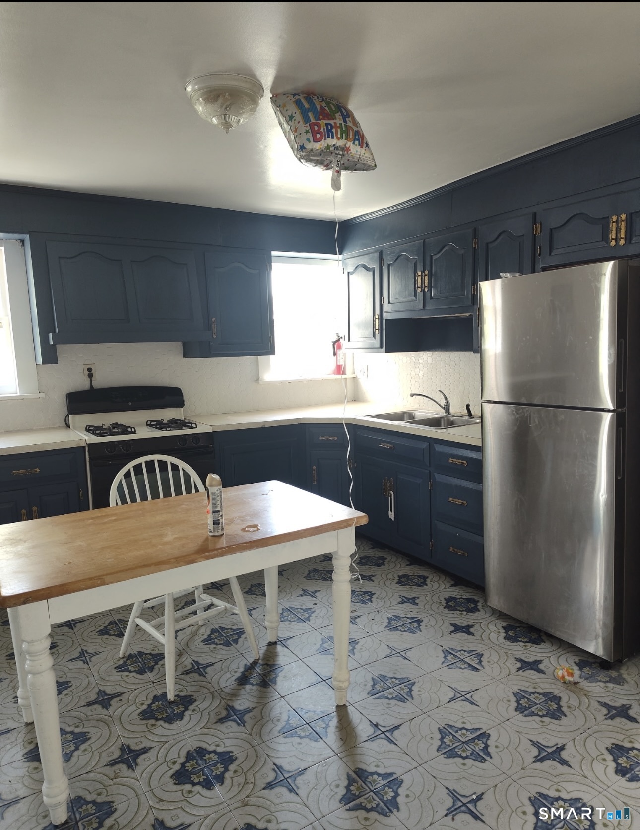 30 Hawkins Street Derby, CT 06418 - Photo 2 of 8