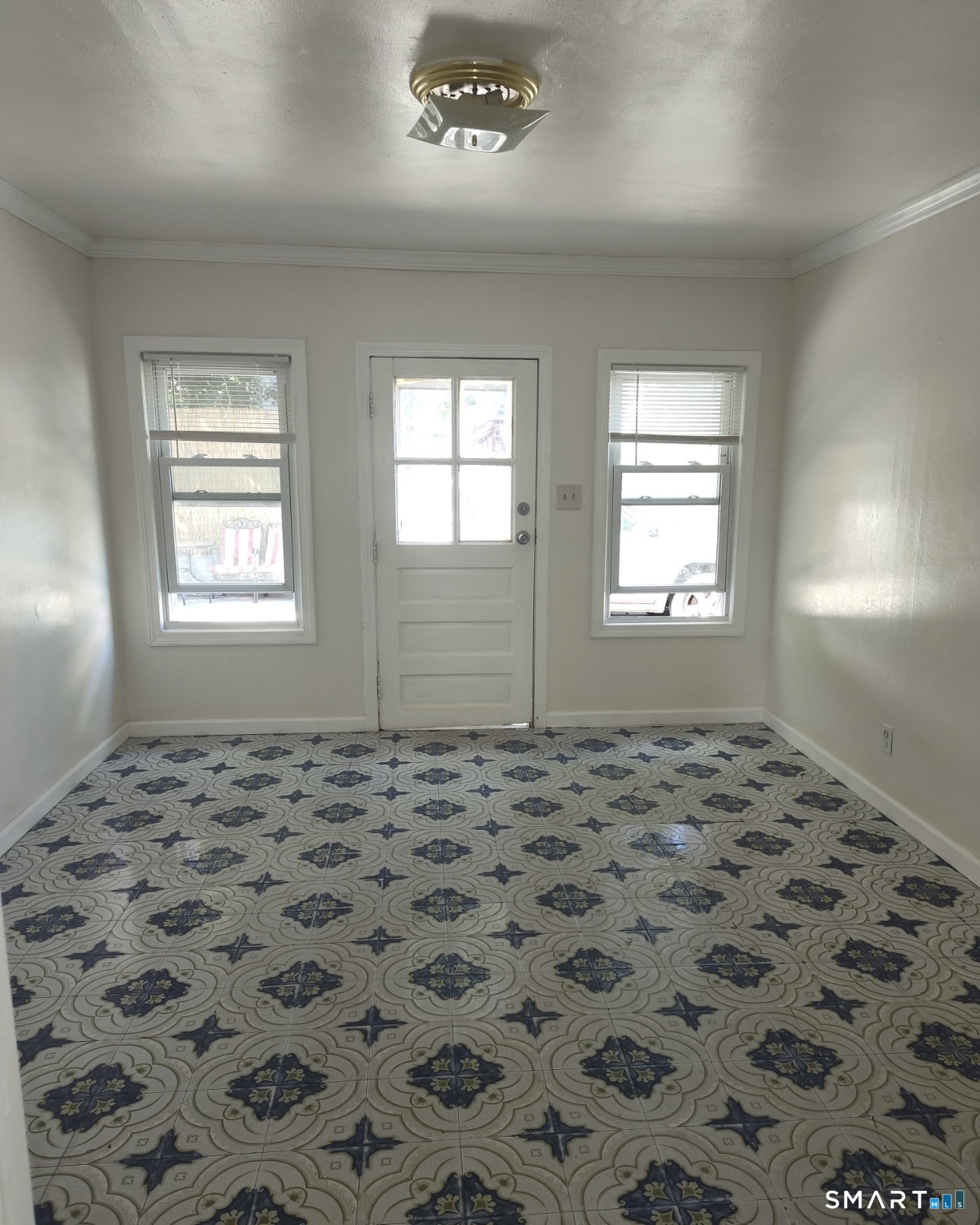 30 Hawkins Street Derby, CT 06418 - Photo 3 of 8