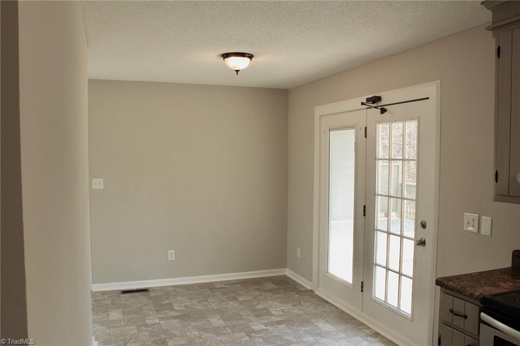650 Simerson Road Lexington, NC 27295 - Photo 3 of 10 Gallery Image 3