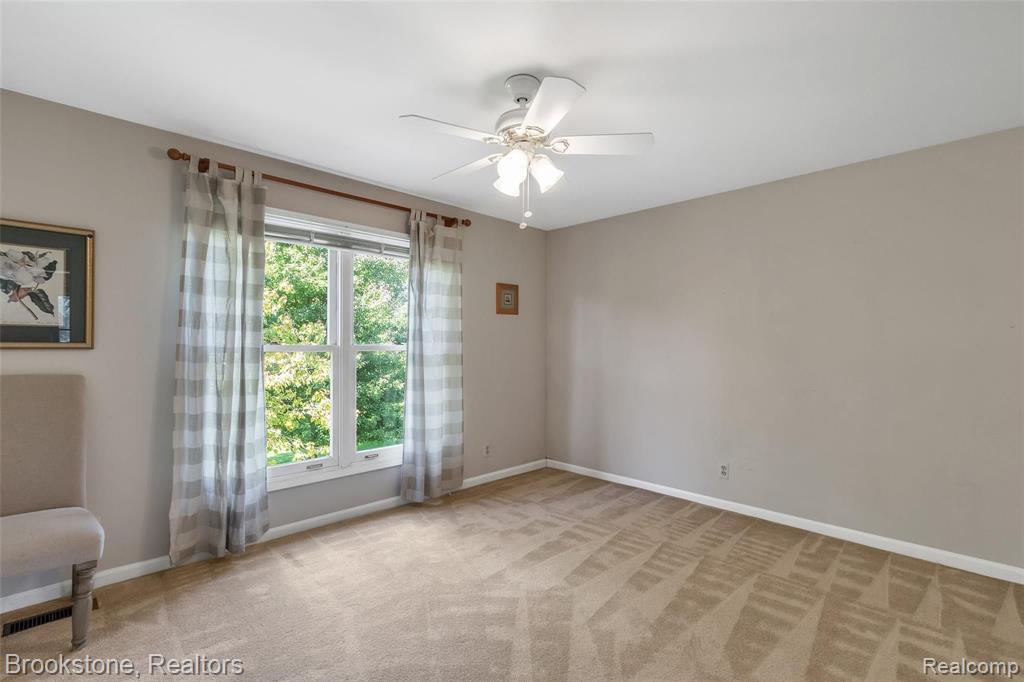 1387 Royal Crescent Street Rochester Hills, MI 48306 - Photo 19 of 33
