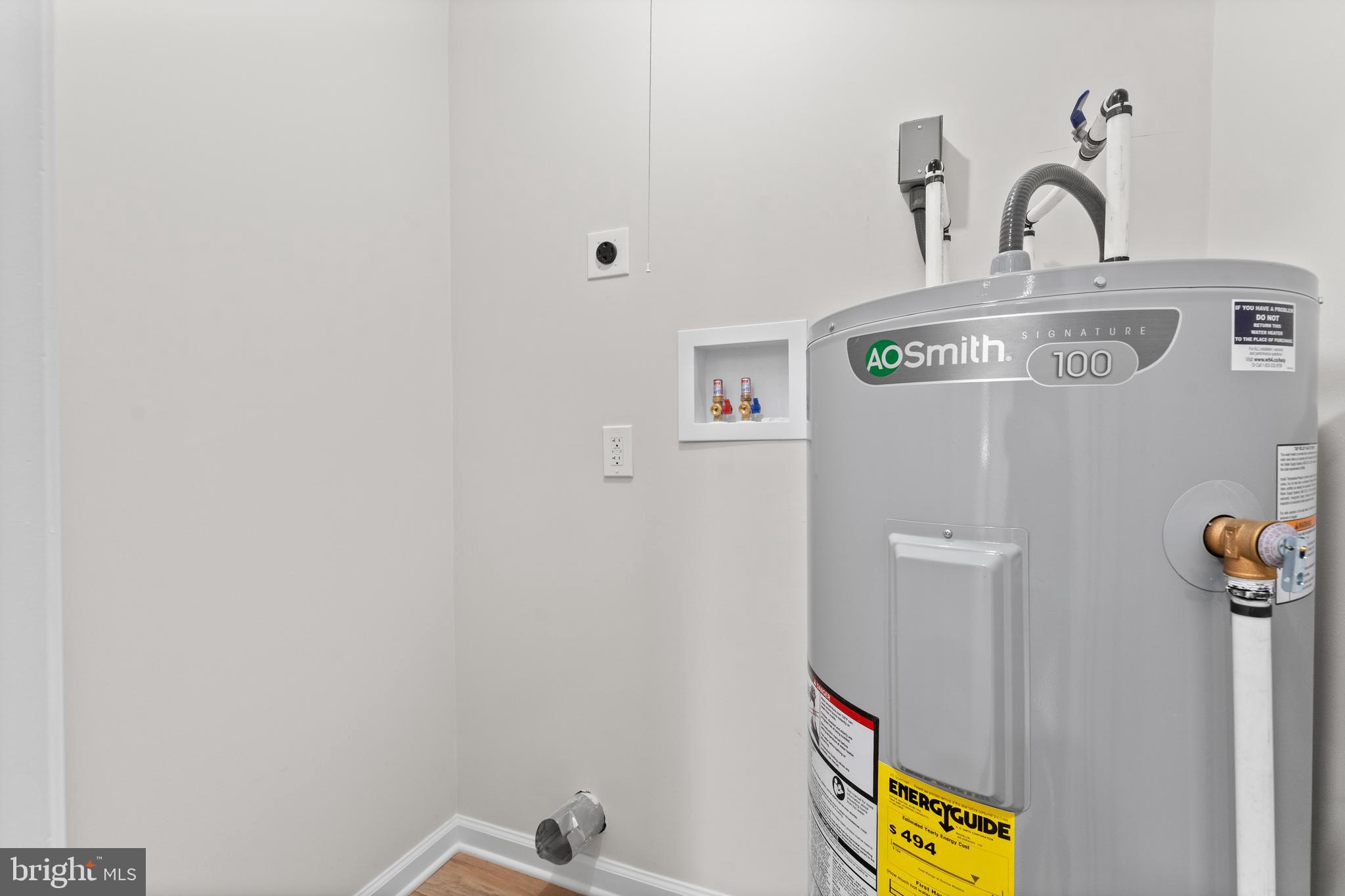 3578 Johnson Road Mineral, VA 23117 - Photo 23 of 27 a bathroom with a sink and a mirror