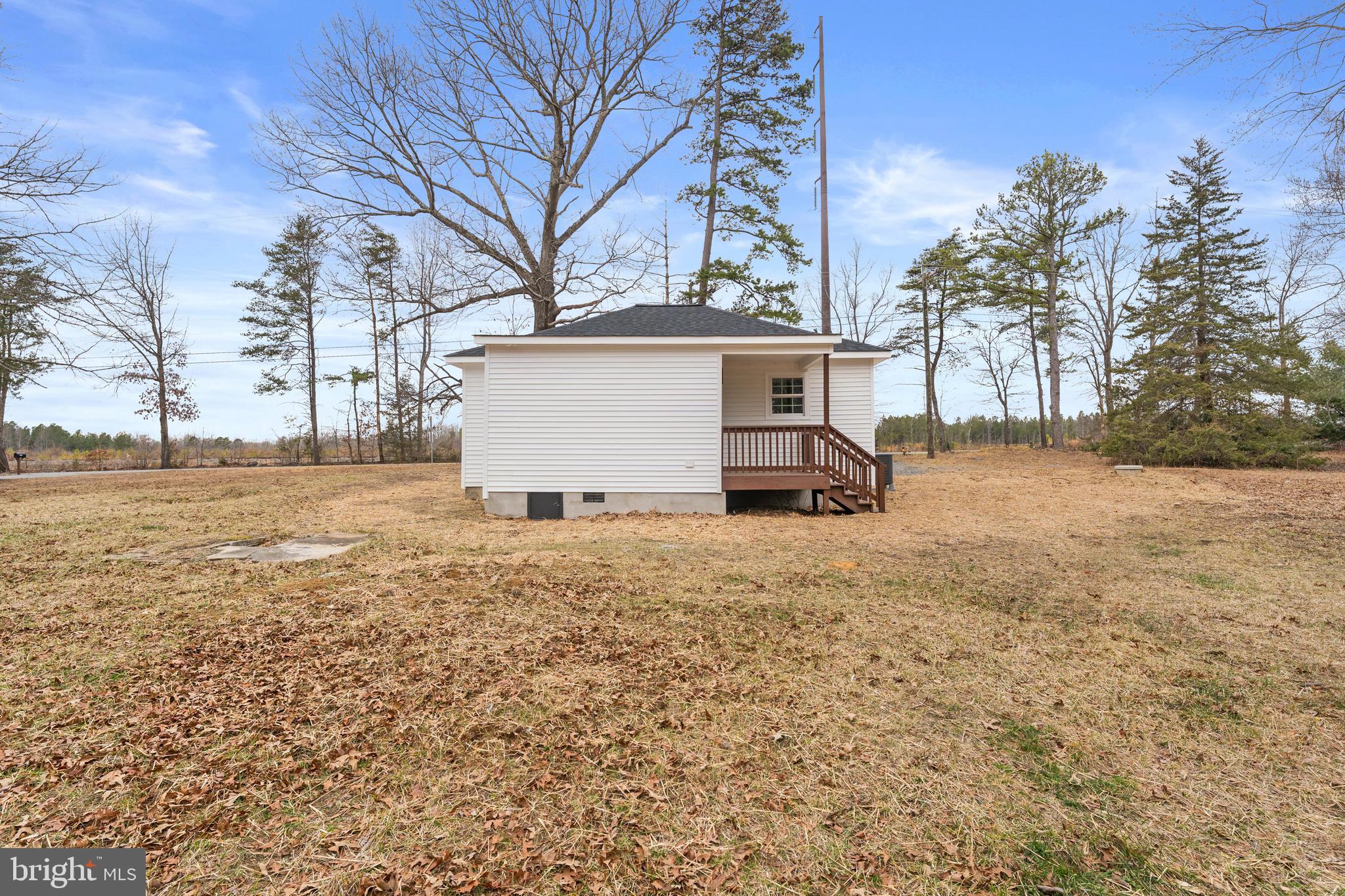 3578 Johnson Road Mineral, VA 23117 - Photo 6 of 27 a view of a outdoor space with a house