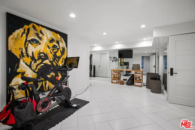 $11,288,000 | 9928 Toluca Lake Avenue, Toluca Lake, CA 91602