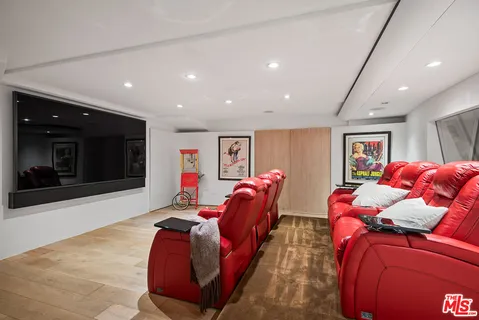 $11,288,000 | 9928 Toluca Lake Avenue, Toluca Lake, CA 91602