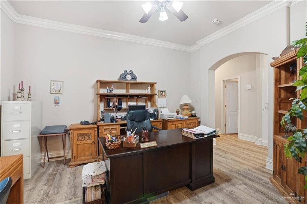 15561 Highway 281 Premont, TX 78375 - Photo 19 of 43 a living room with furniture and a wooden floor