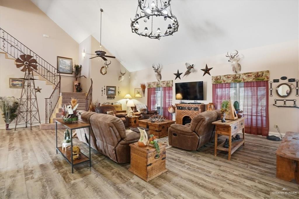 15561 Highway 281 Premont, TX 78375 - Photo 24 of 43 a living room with furniture and a flat screen tv