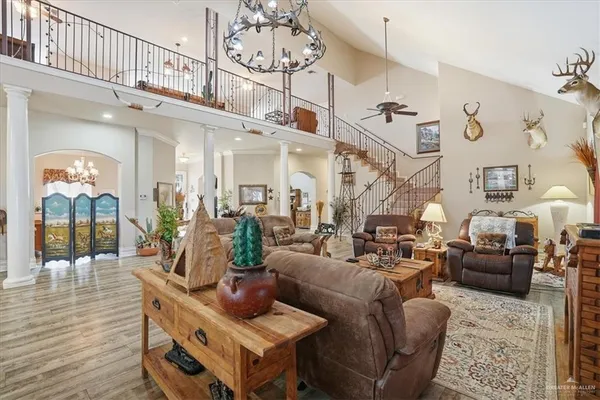 a view of a livingroom and dining room