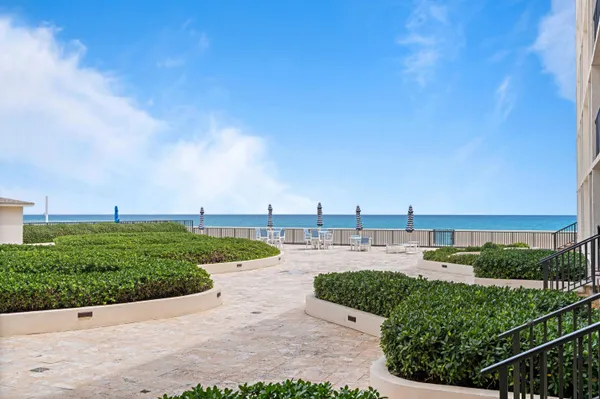 $4,400 | 3610 South Ocean Boulevard, Unit 109, South Palm Beach, FL 33480
