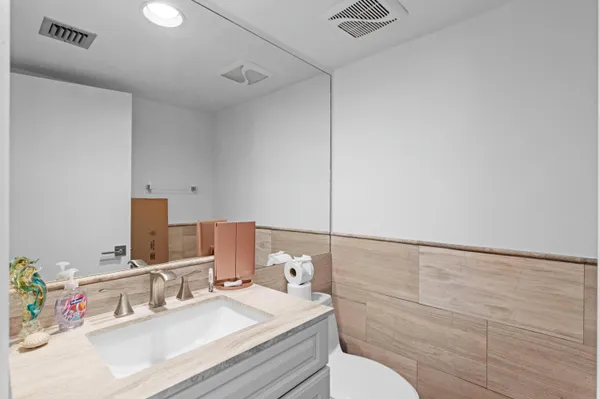 $4,400 | 3610 South Ocean Boulevard, Unit 109, South Palm Beach, FL 33480