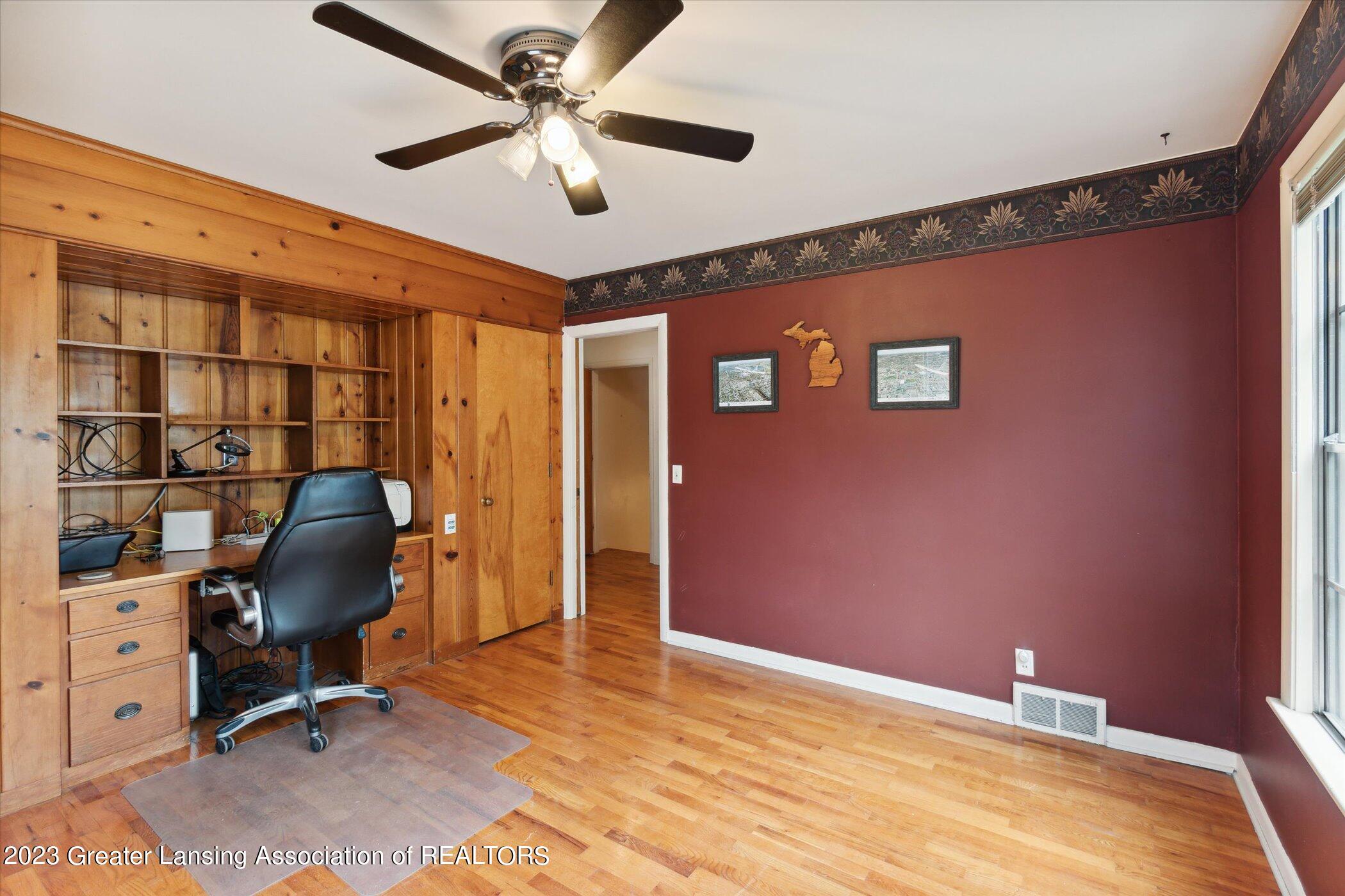 1710 Nottingham Road Lansing, MI 48911 - Photo 24 of 50 27-1710-Nottingham-Rd-Lansing-MI-48911-W