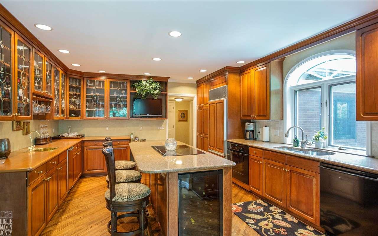 233 Stephens Road Grosse Pointe Farms, MI 48236 - Photo 11 of 42