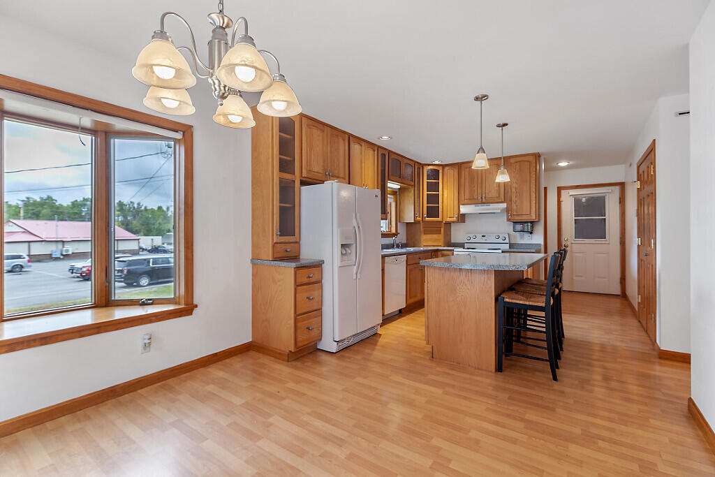 242 China Road Winslow, ME 04901 - Photo 13 of 38 Kitchen - Dining