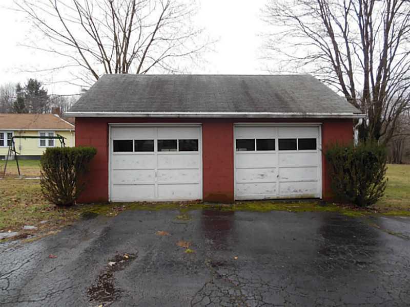 475 Whitestown Road Butler, PA 16001 - Photo 4 of 21 Parking Lot/Garage. 2 car garage