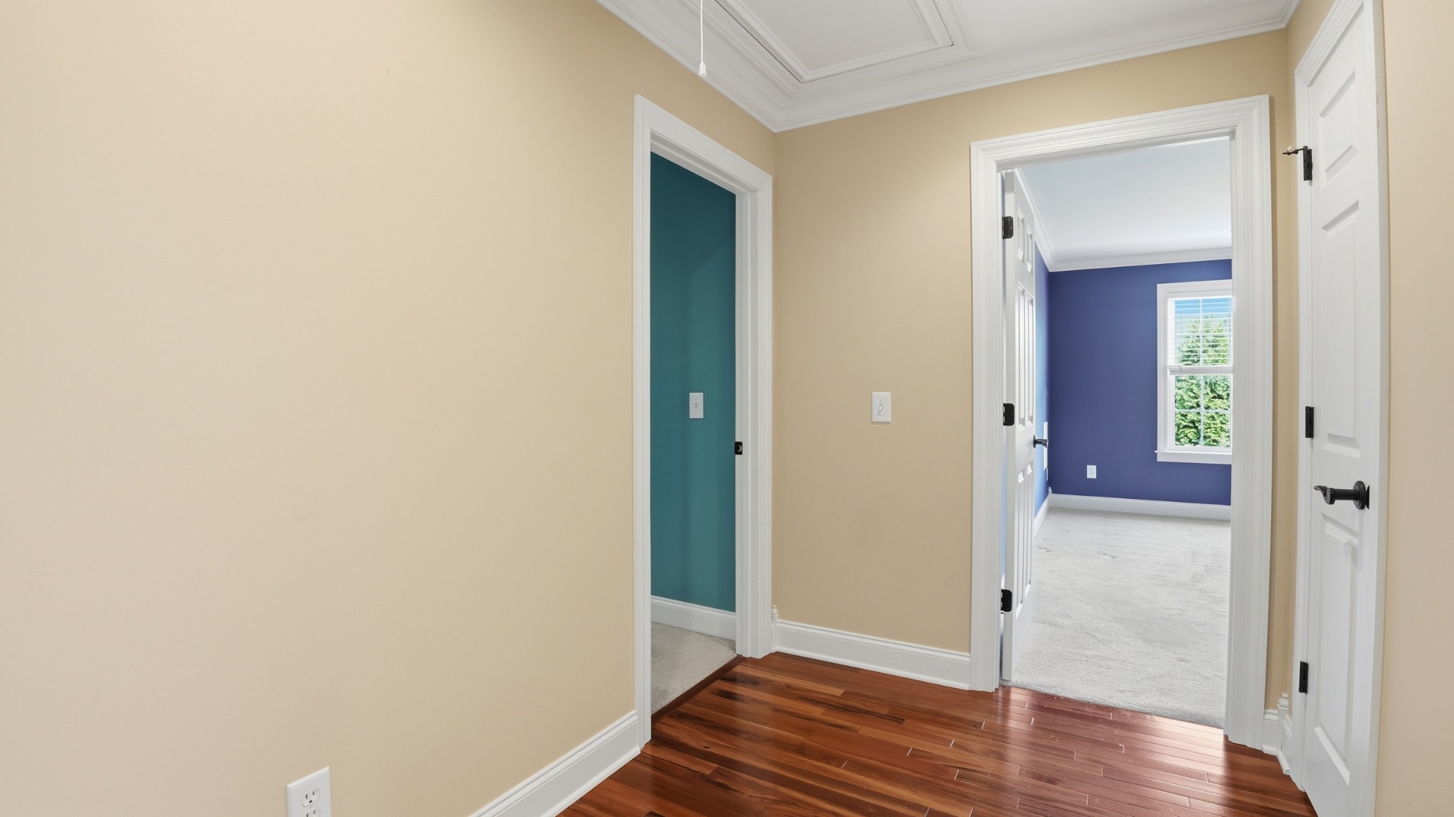 292 Ridgecrest Drive Winchester, TN 37398 - Photo 41 of 62 a view of a hallway with wooden floor