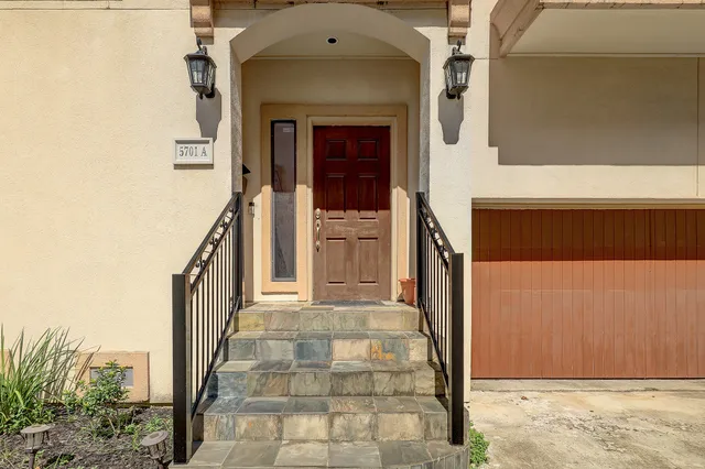 a door view with a outdoor space