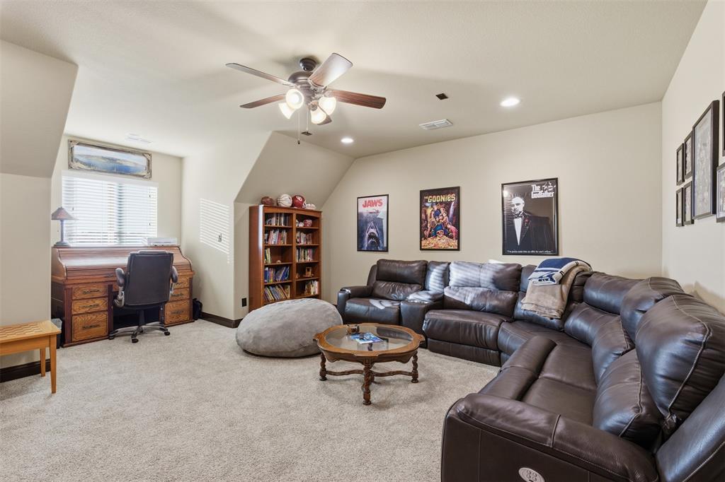 6298 Belz Road Sanger, TX 76266 - Photo 21 of 40 a living room with furniture and wooden floor