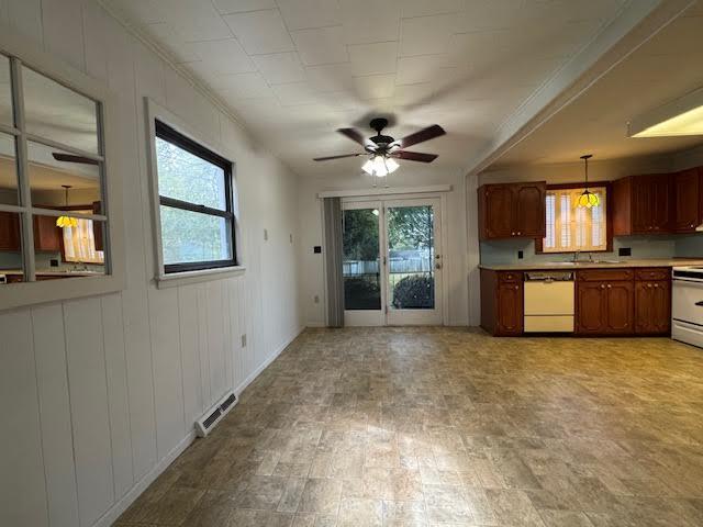 4916 Hildebrand Road Northwest Roanoke, VA 24012 - Photo 5 of 24 an empty room with windows and fireplace