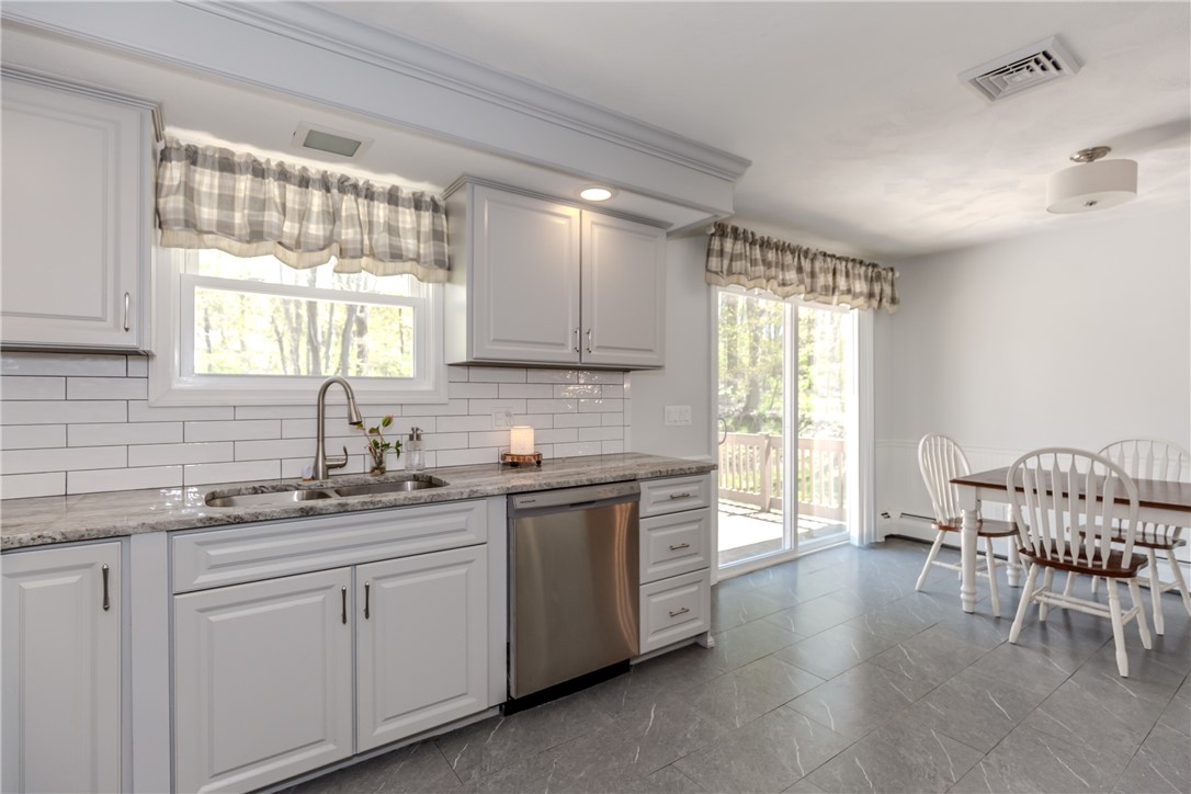 4 Clark Road Smithfield, RI 02917 - Photo 11 of 50