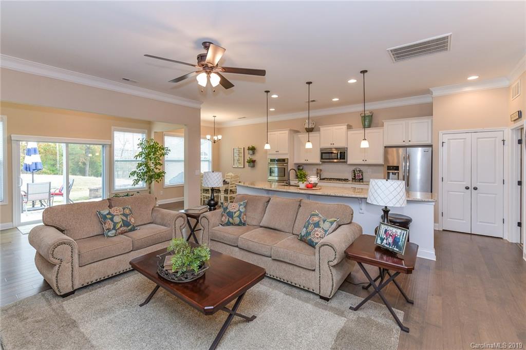 1186 Jack Pine Road Clover, SC 29710 - Photo 4 of 35 Gallery Image 4