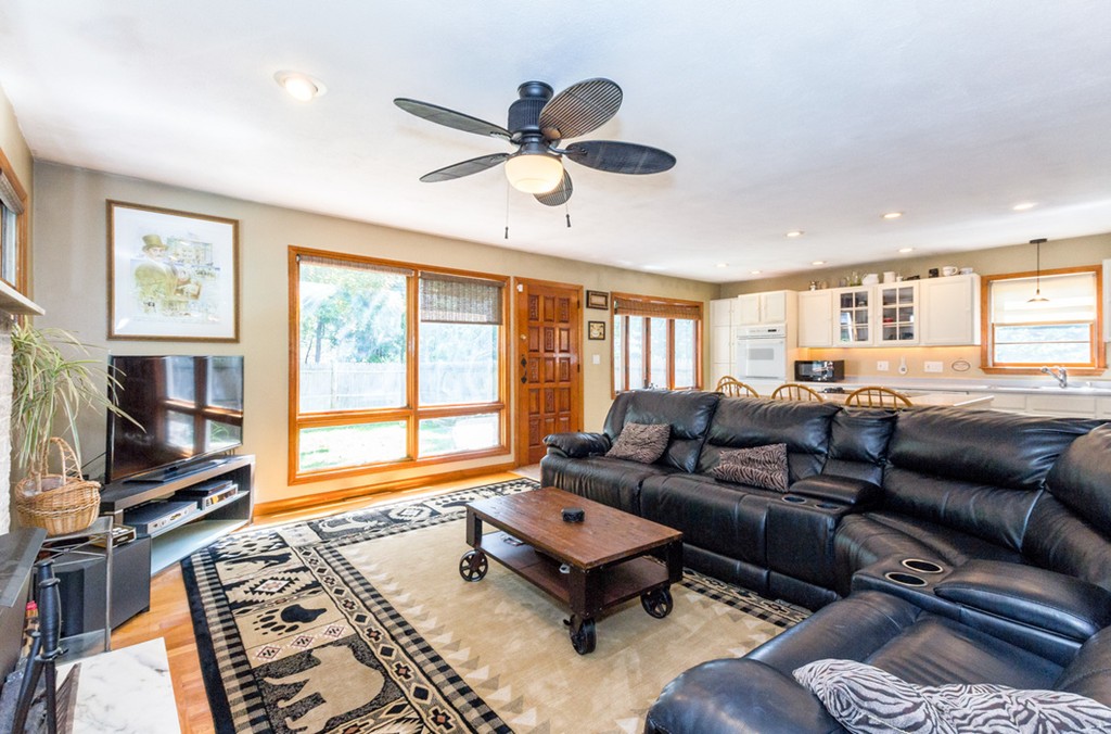 6 Maple Road North Reading, MA 01864 - Photo 2 of 24 Gallery Image 2