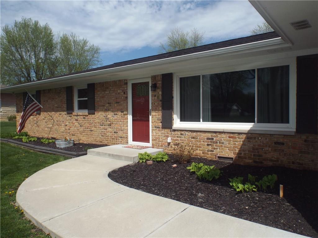 6425 Maple Lawn Road Indianapolis, IN 46241 - Photo 2 of 19