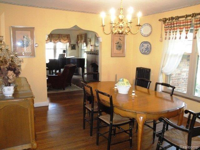 509 Barrington Road Detroit, MI 48215 - Photo 8 of 20 Dining Room