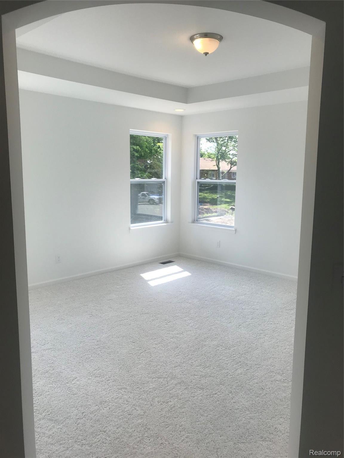 2171 Cosimo Drive Rochester, MI 48307 - Photo 11 of 17 Master Bedroom.JPG