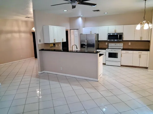 $3,500 | 6864 Torch Lake, Lake Worth, FL 33467
