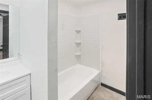 $340,000 | 821-823 Niedringhaus Avenue, Unit AD, Granite City, IL 62040