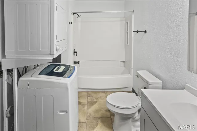 $349,000 | 821-823 Niedringhaus Avenue, Unit AD, Granite City, IL 62040