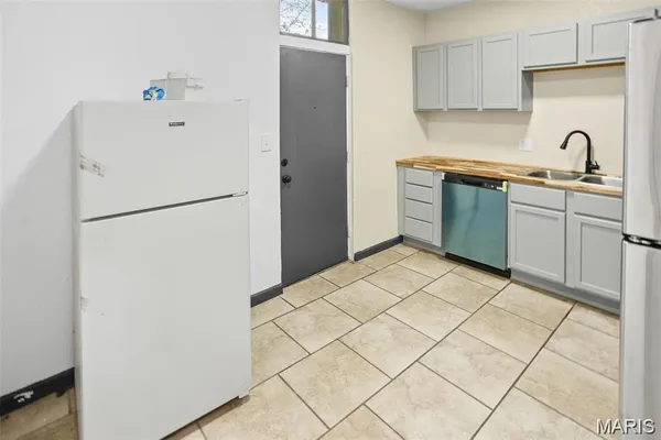 $340,000 | 821-823 Niedringhaus Avenue, Unit AD, Granite City, IL 62040