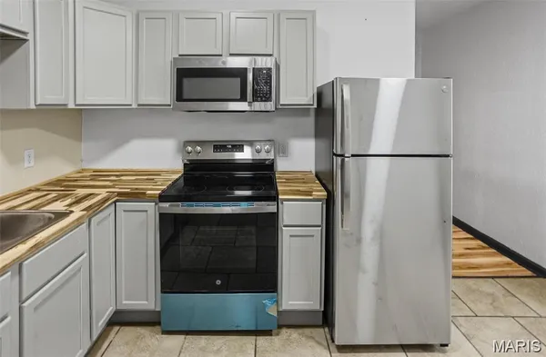 $340,000 | 821-823 Niedringhaus Avenue, Unit AD, Granite City, IL 62040