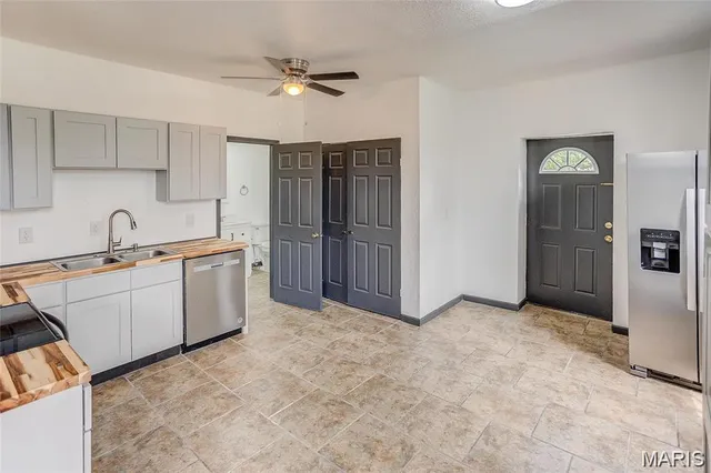 $349,000 | 821-823 Niedringhaus Avenue, Unit AD, Granite City, IL 62040