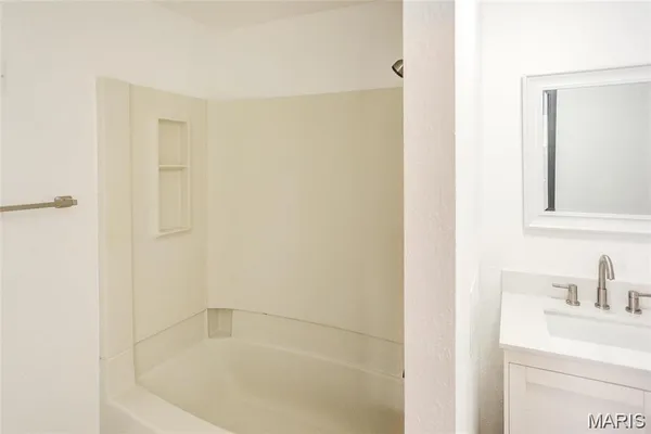 $340,000 | 821-823 Niedringhaus Avenue, Unit AD, Granite City, IL 62040