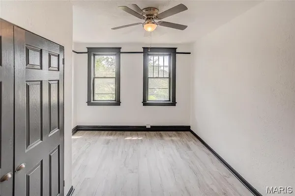 $340,000 | 821-823 Niedringhaus Avenue, Unit AD, Granite City, IL 62040